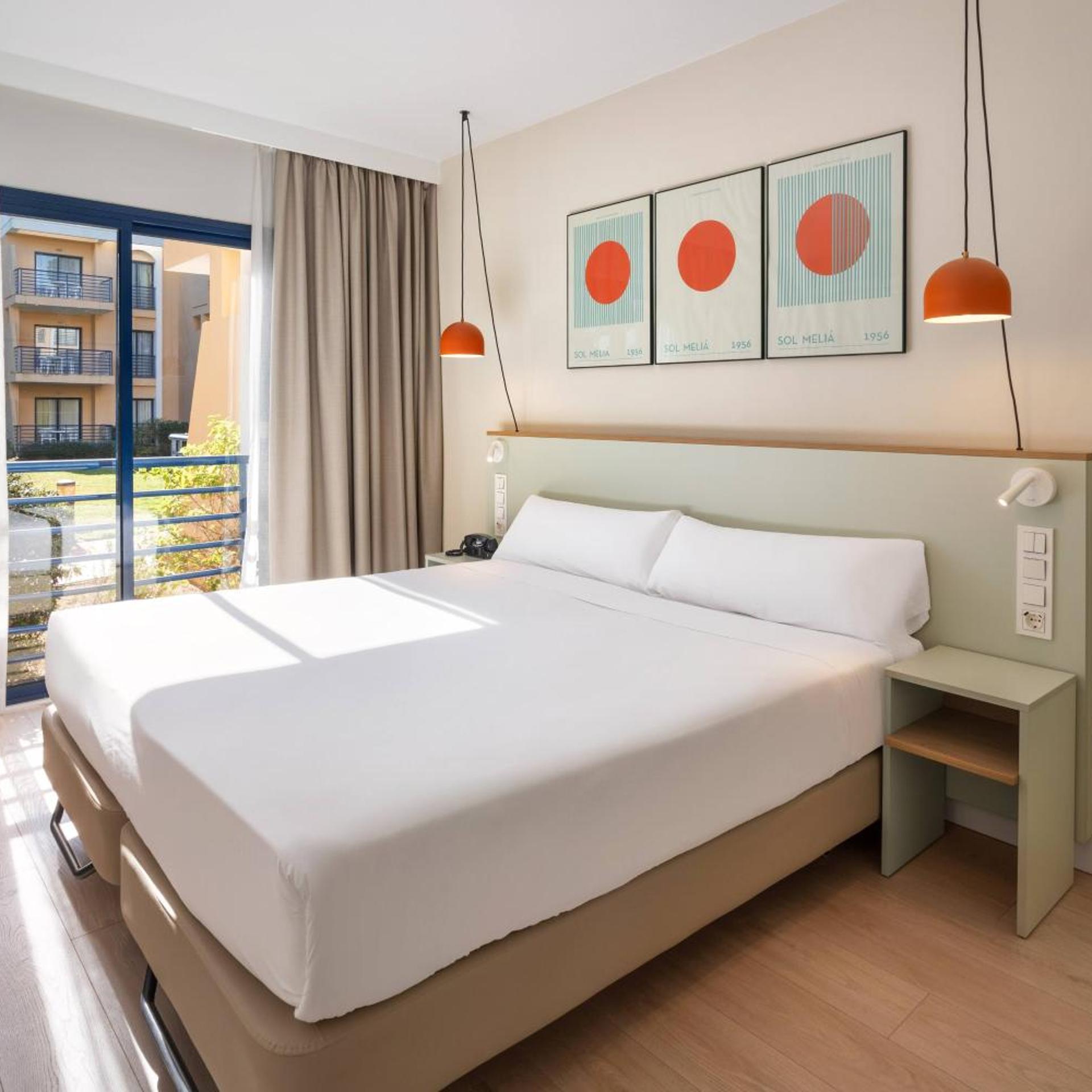 Sol, Suite, Single Bed, Kitchen