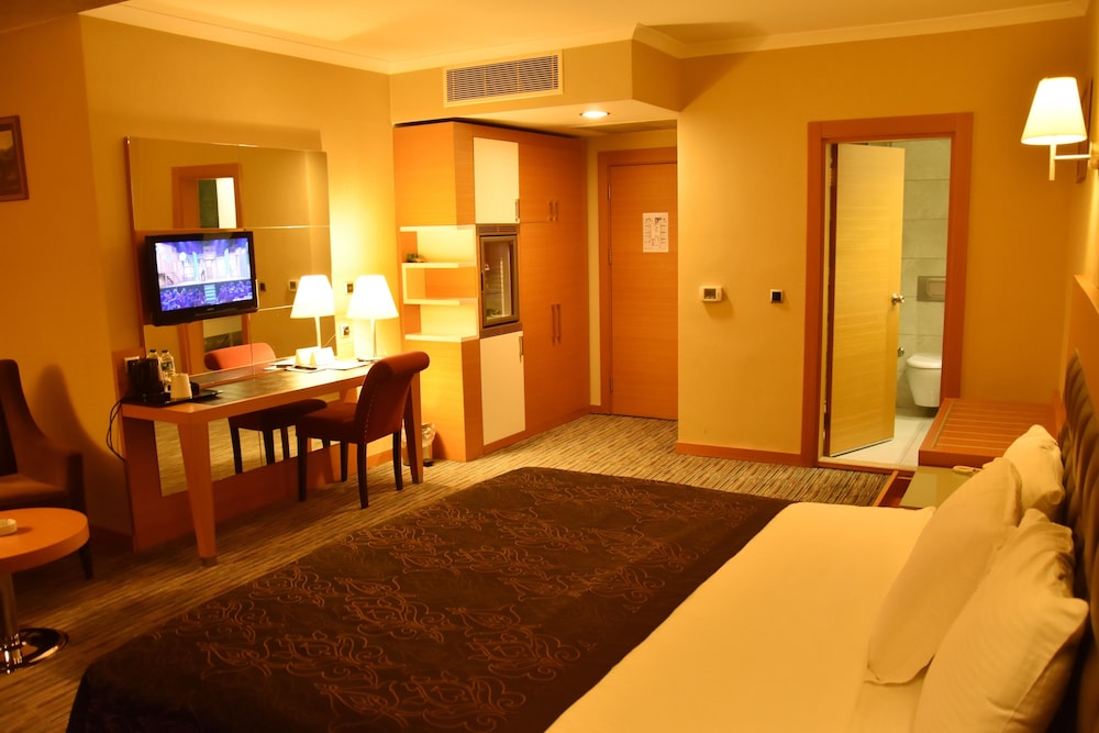 Deluxe, Double Bed