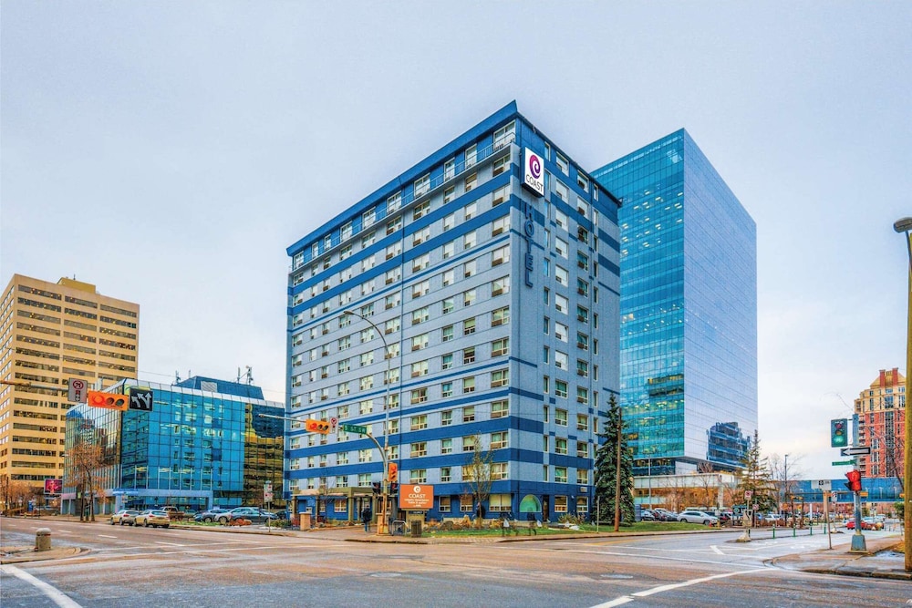 Coast Calgary Downtown Hotel and Suites by APA 1/61