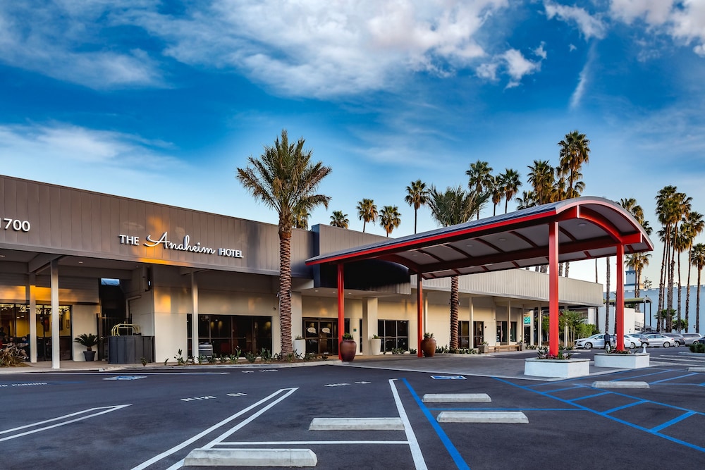 The Anaheim Hotel 65/74