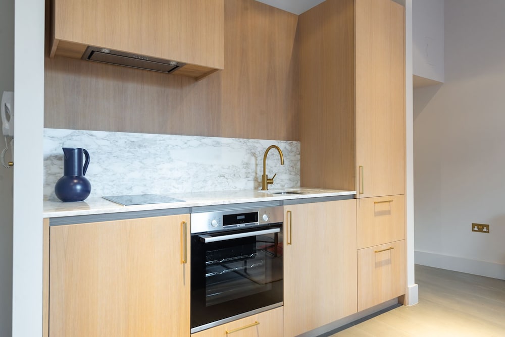 South Kensington by CAPITAL 5/65