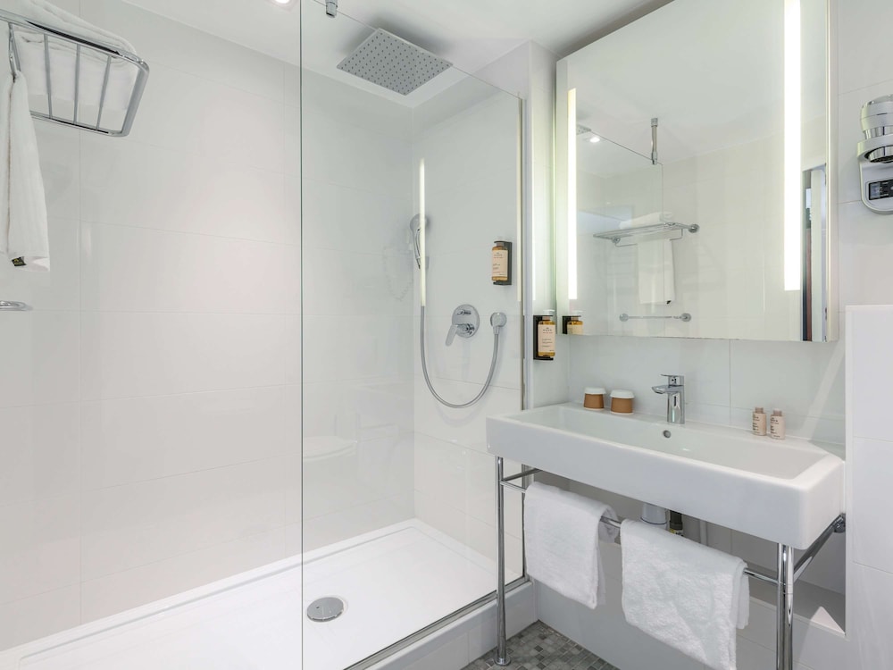 Mercure Paris Montparnasse Pasteur 13/73