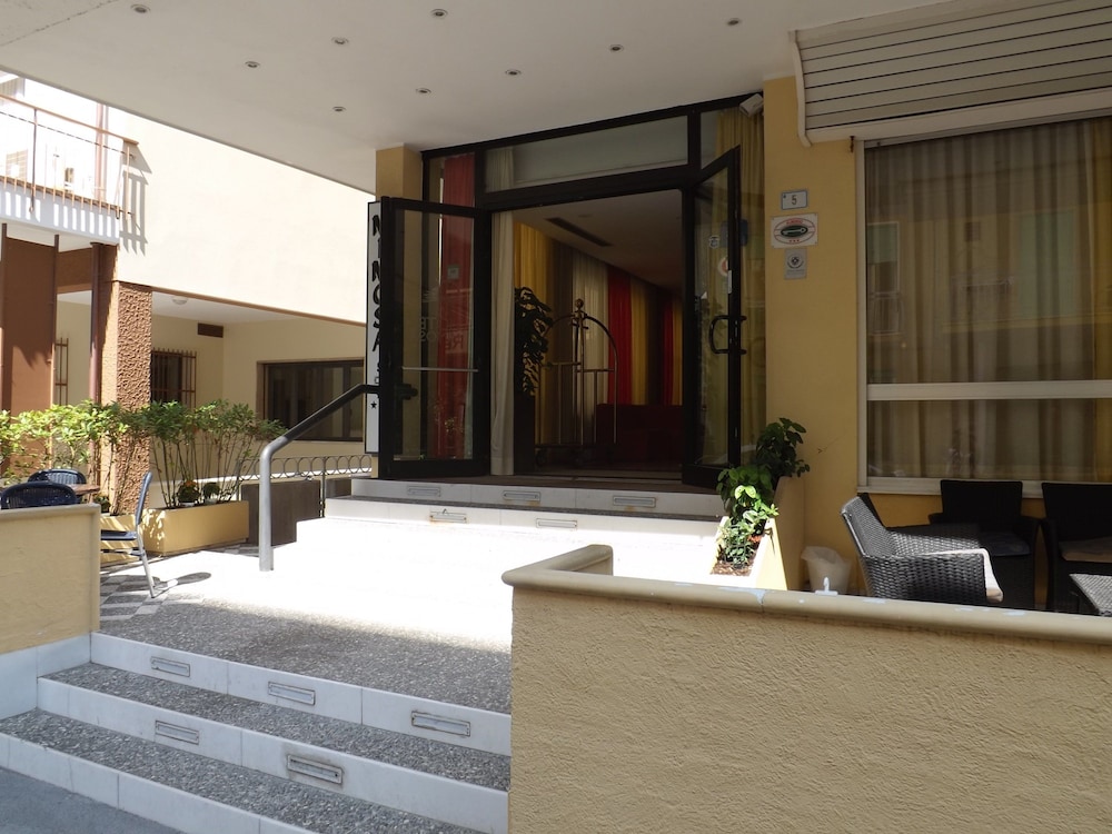 Mimosa Hotel 5/50