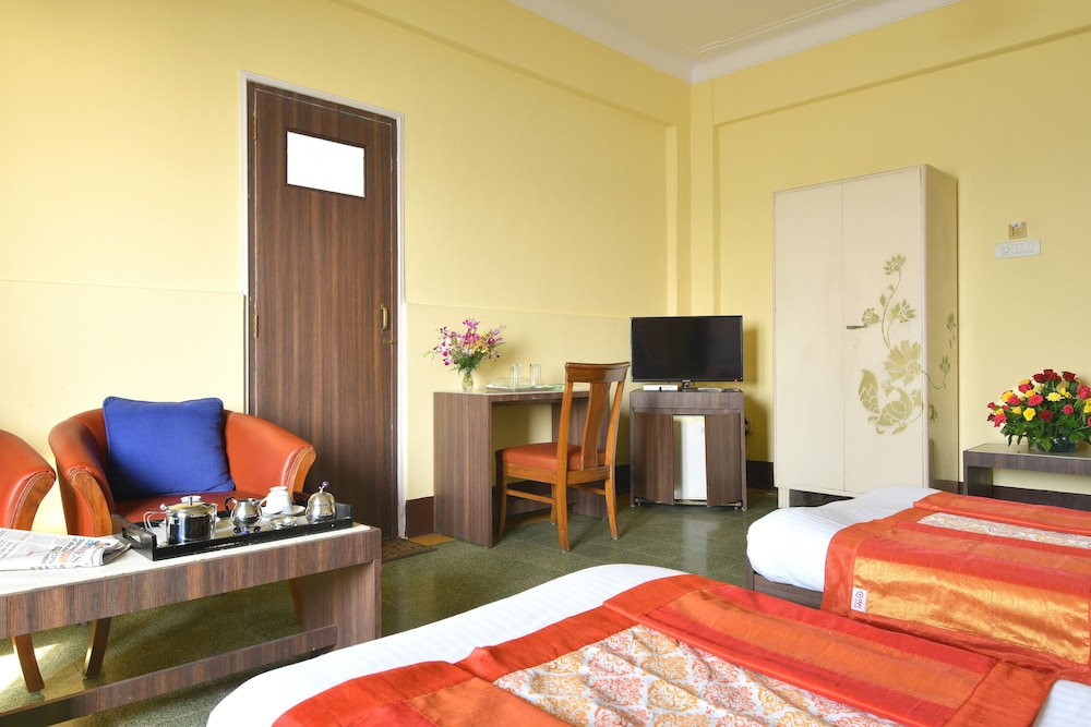 Sea Green Hotel 24/50