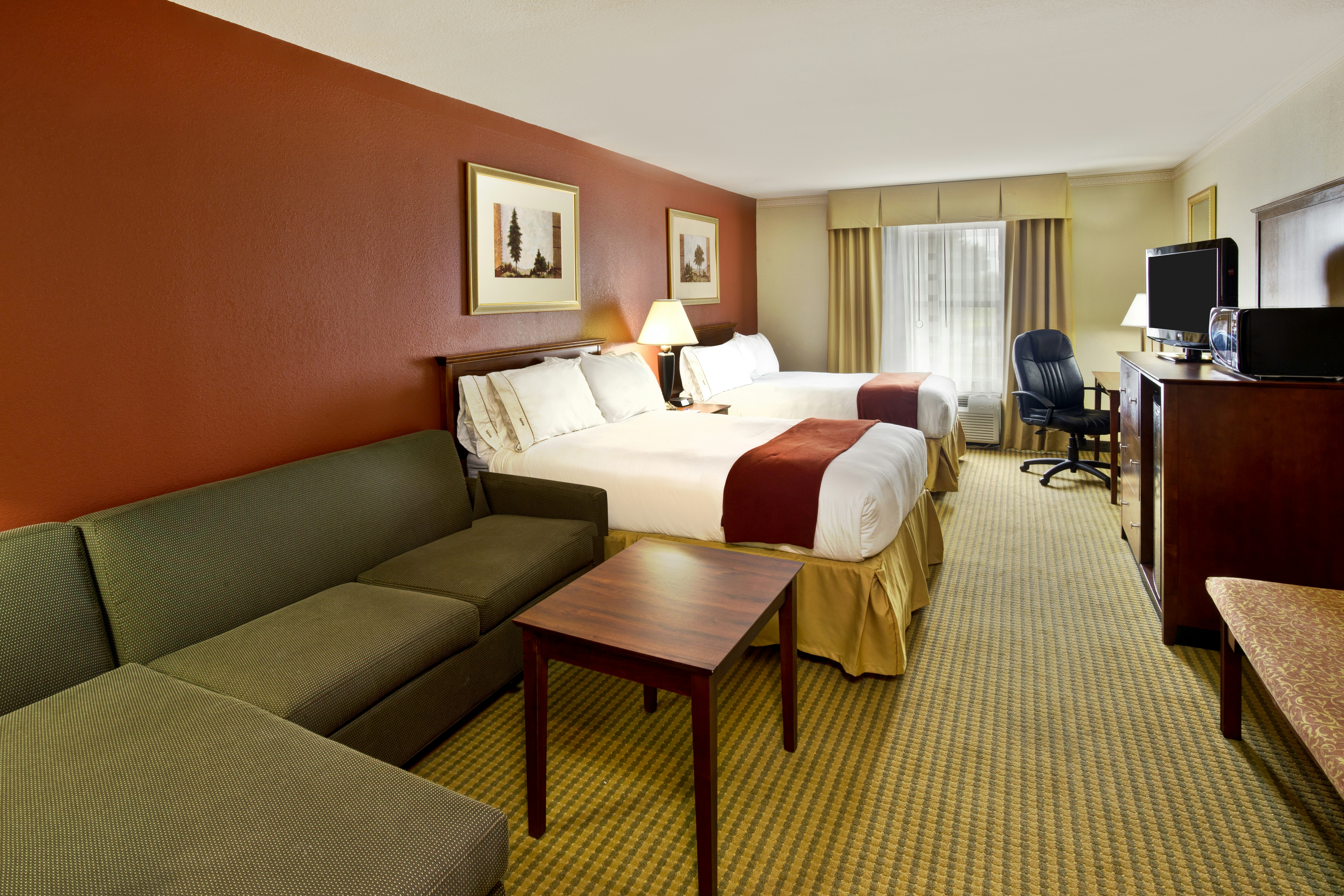 Holiday Inn Express Breaux Bridge-Henderson 33/72