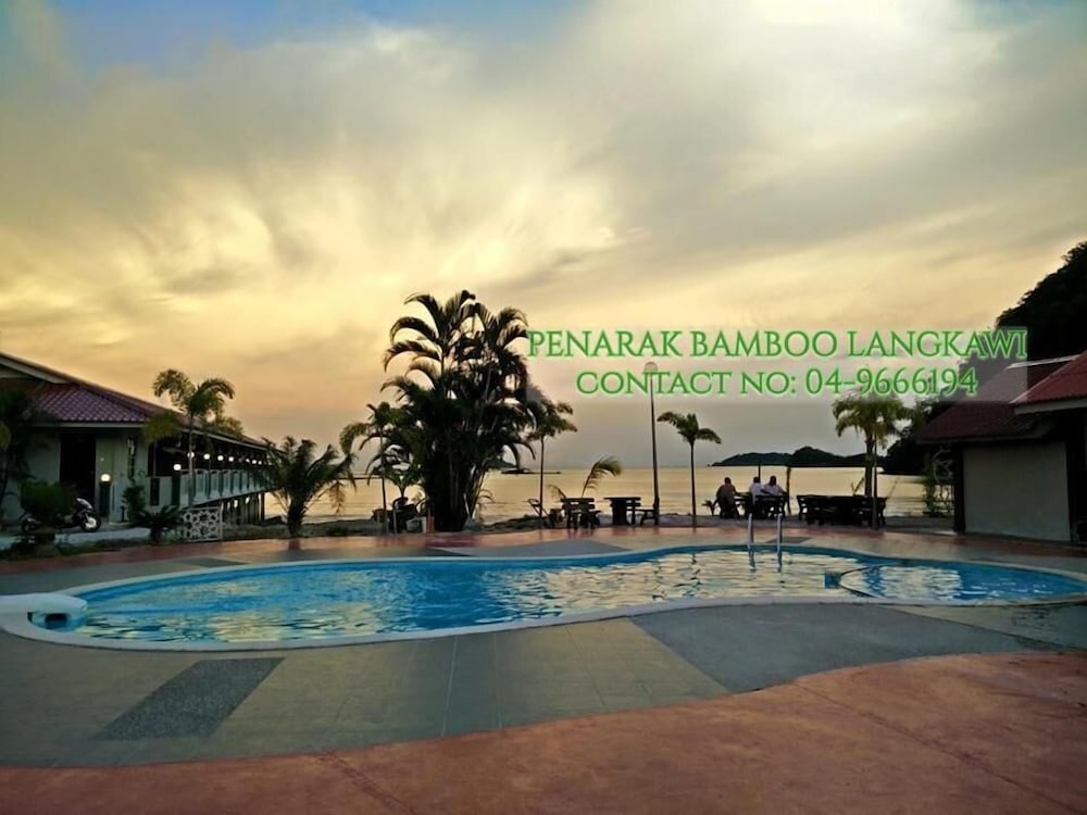 Penarak Bamboo Beach Motel 40/43