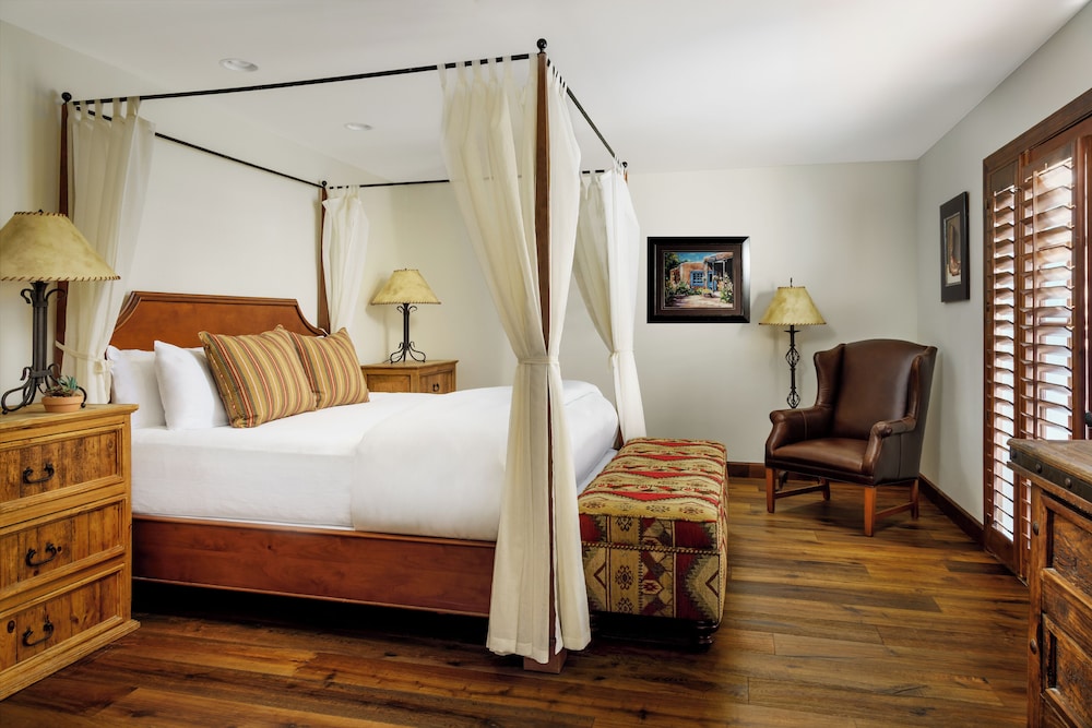 Hermosa Inn 9/44