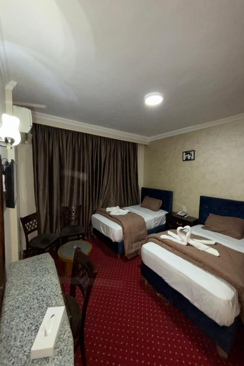 Al-Manar Hotel 20/25