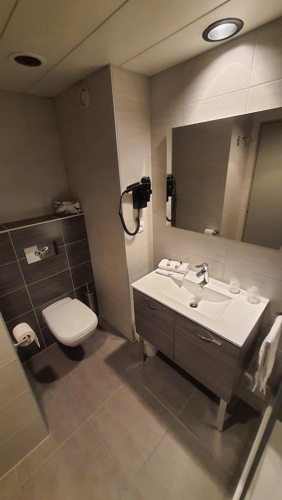 Hotel the Originals Strasbourg Nord Le Forum 17/59