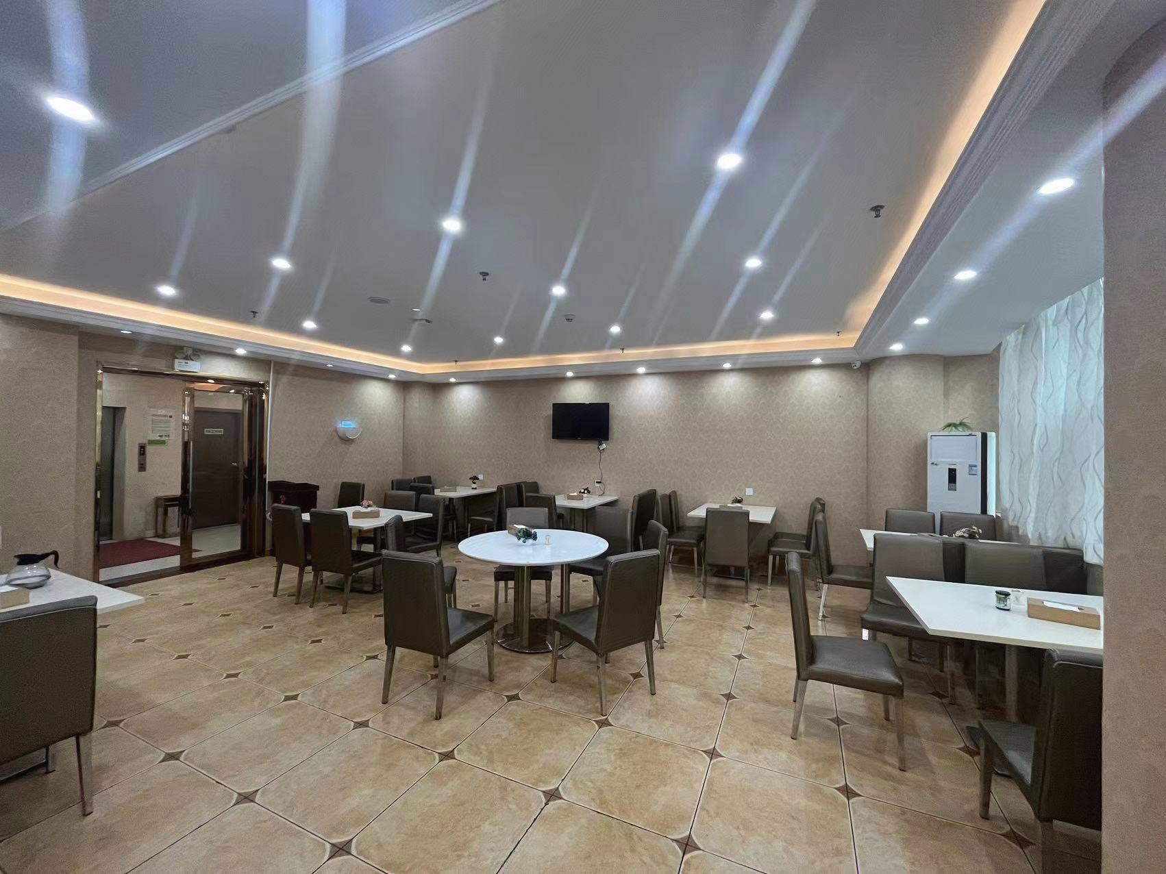 Vienna Hotel (Dongguan Dalang) 42/46