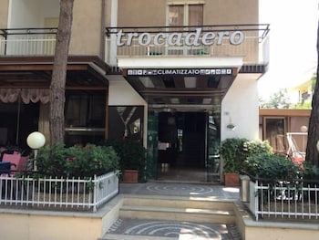Trocadero 7/42
