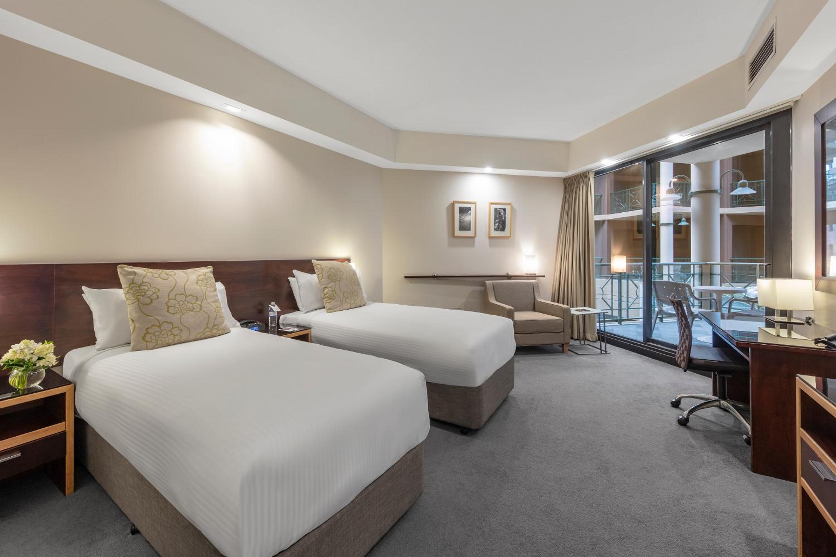 Courtyard, Single Bed, Balcony