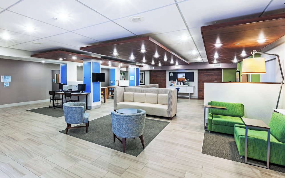 Holiday Inn Express Hotel And Suites Dallas Lewisville 11/69