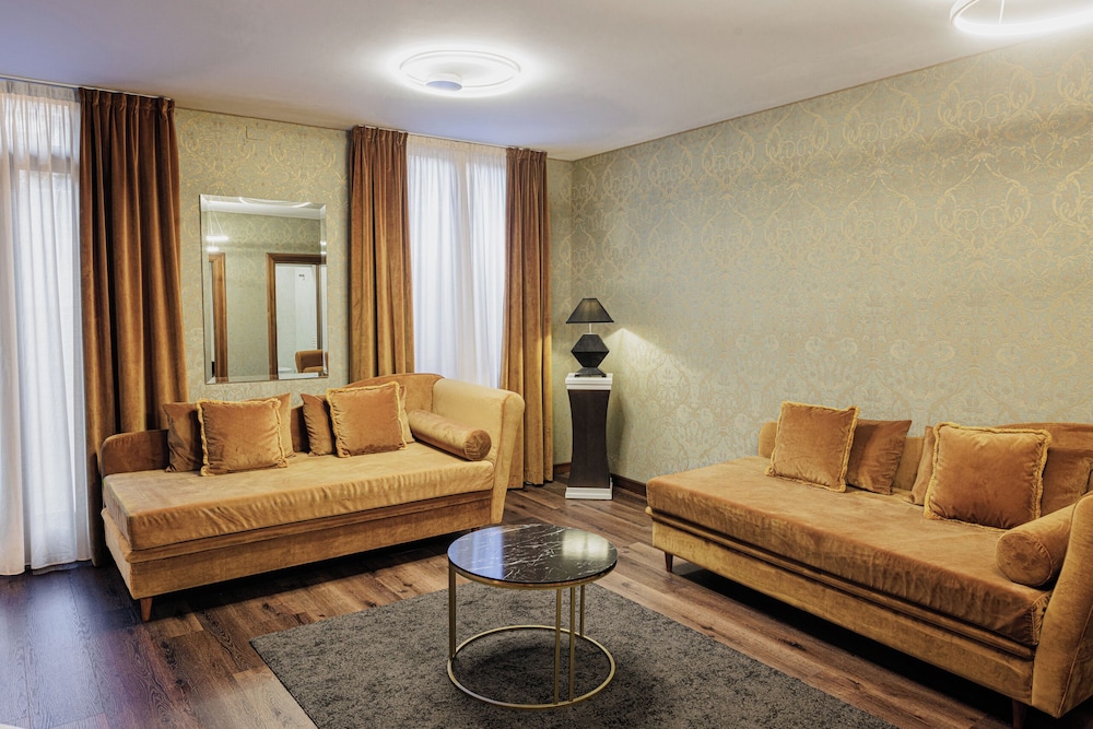 Hotel Palazzo Paruta 32/49