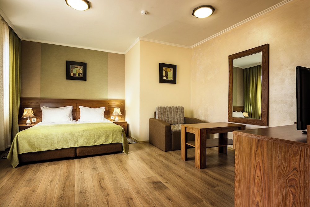 STANDARD, DOUBLE OR TWIN BED