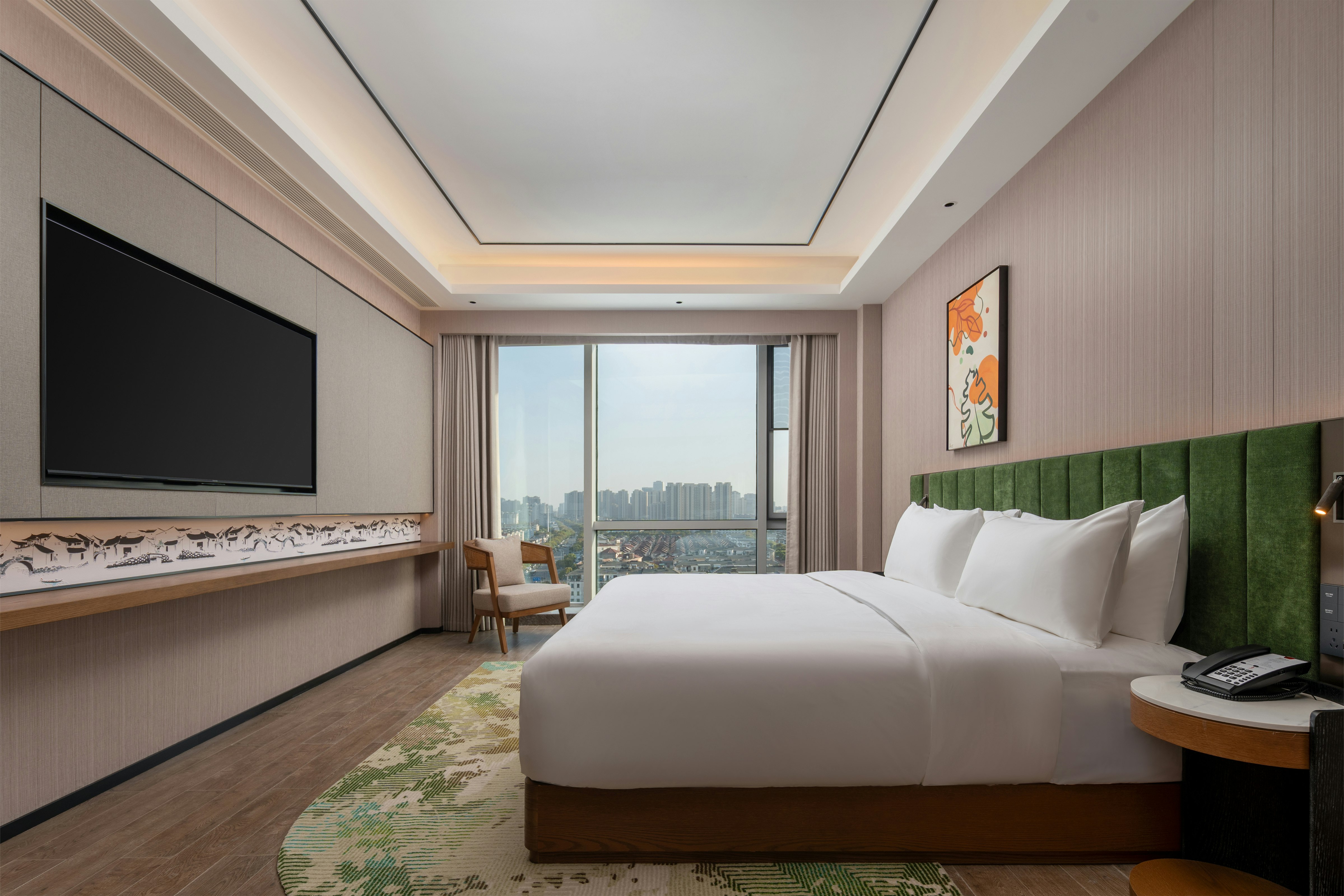 DELUXE, SUITE, KING BED