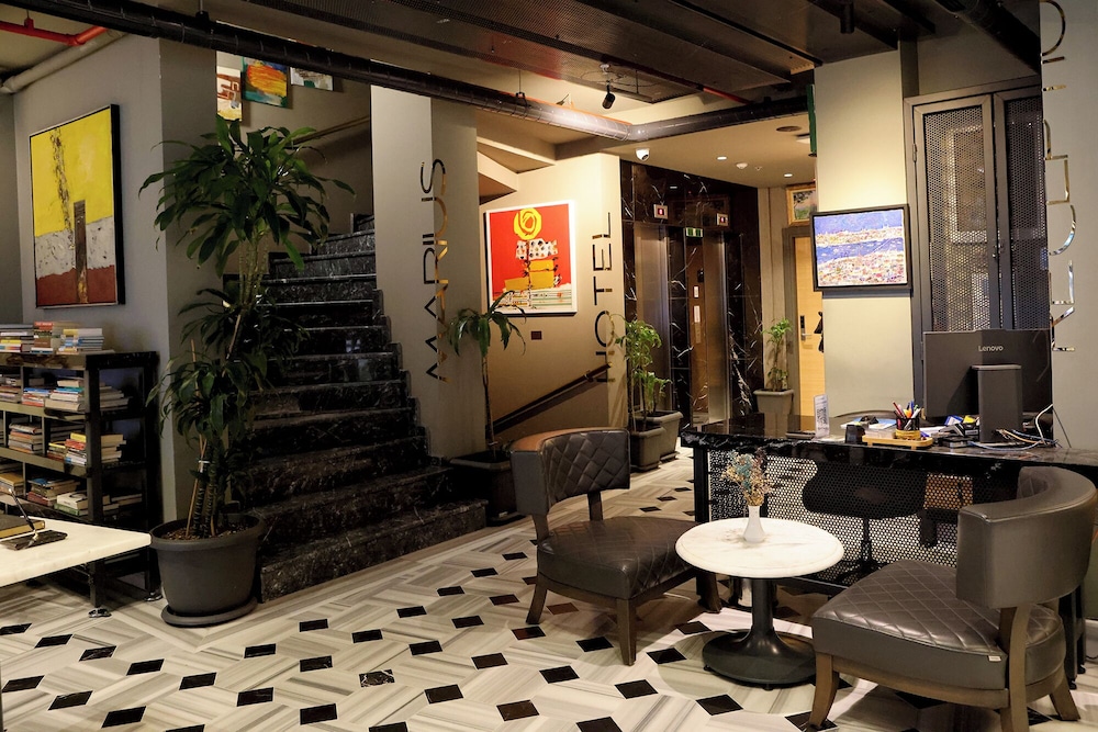 Marius Hotel 28/50