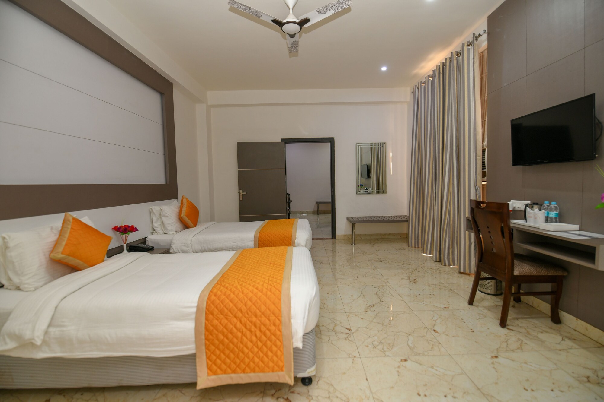 Suite, Double Bed