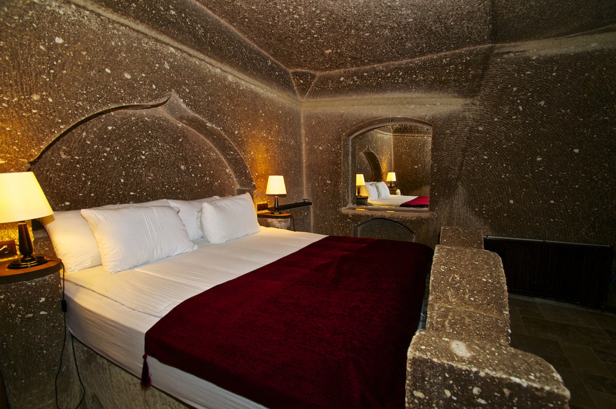 SUITE, QUADRUPLE, KING BED