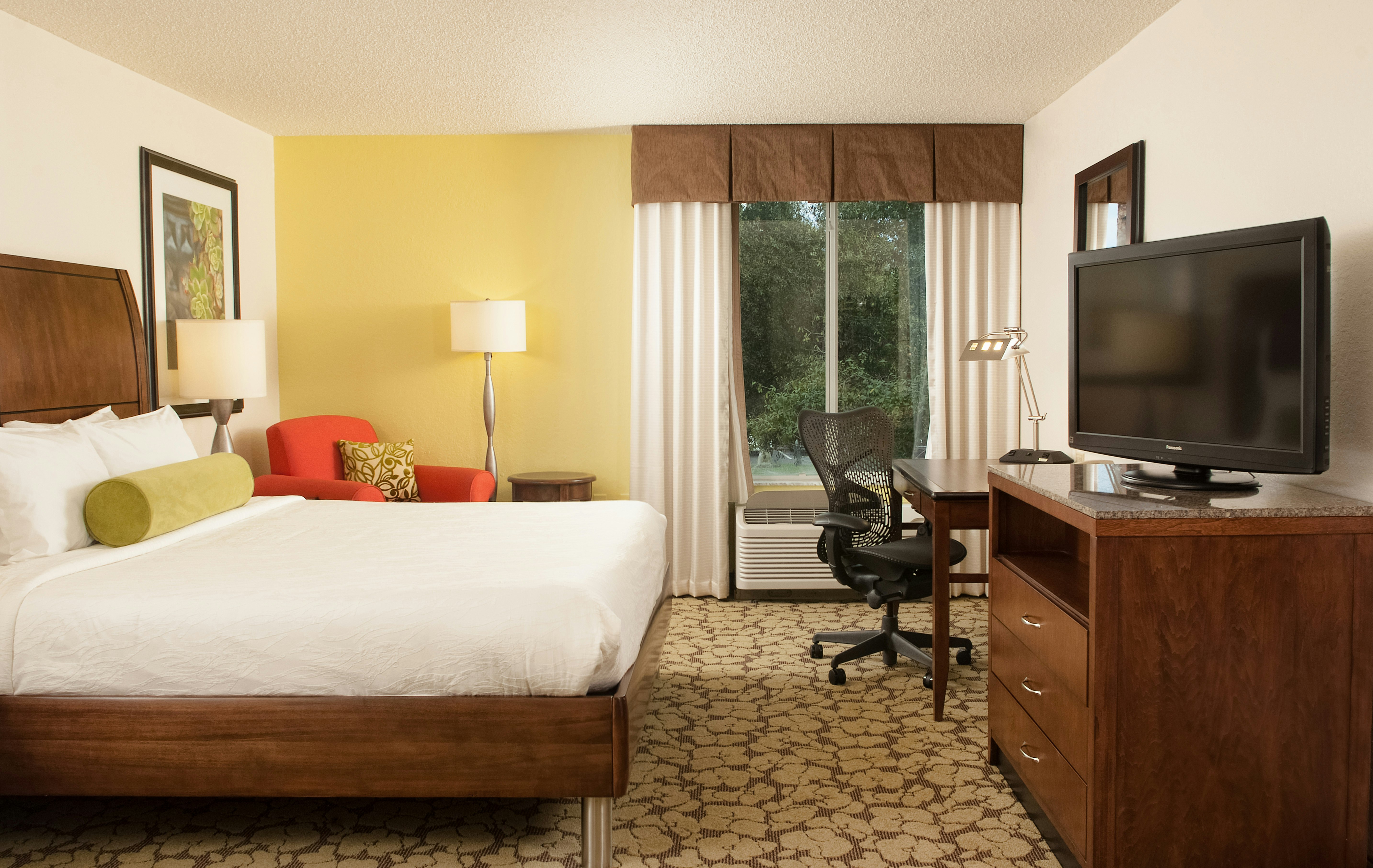 ROOM, KING BED