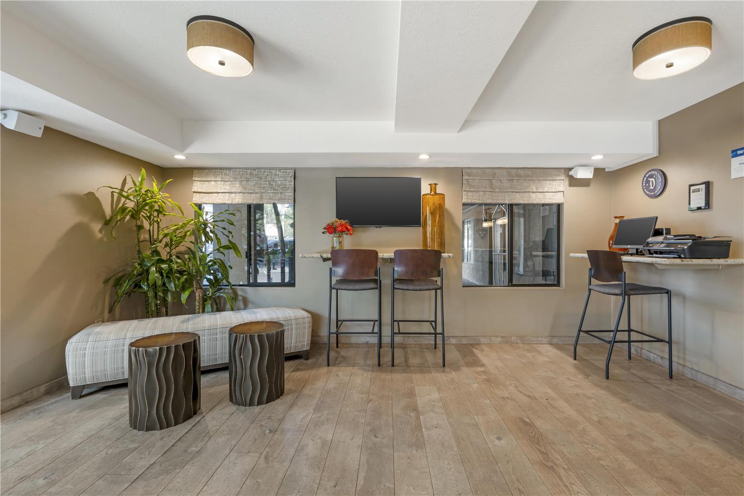 Best Western Plus Anaheim Inn 44/59