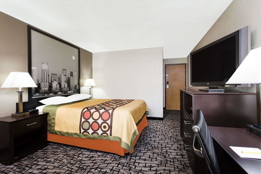 Super 8 By Wyndham Bremerton 9/14