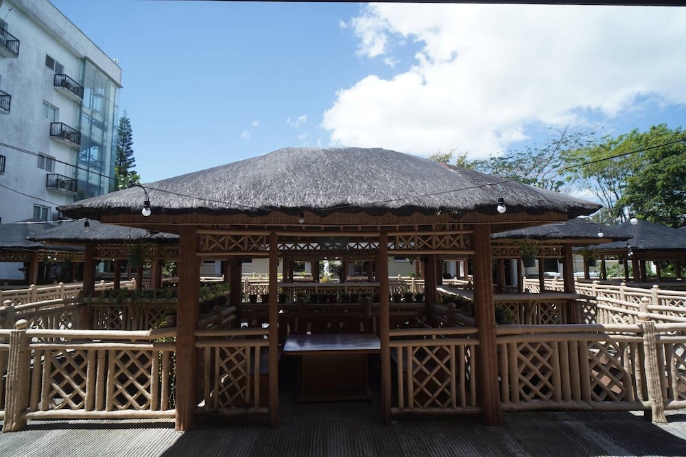 Forest Crest Nature Hotel and Resort Powered by ASTON (ex Chateau Royale Sports and Country Club) 5/77