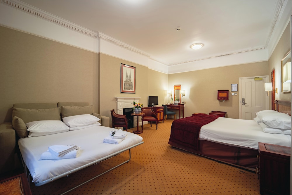 Quad Room