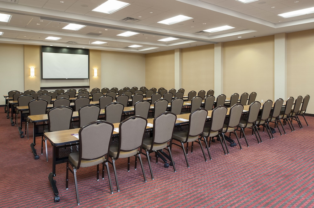 Hyatt Place Champaign-Urbana 53/58