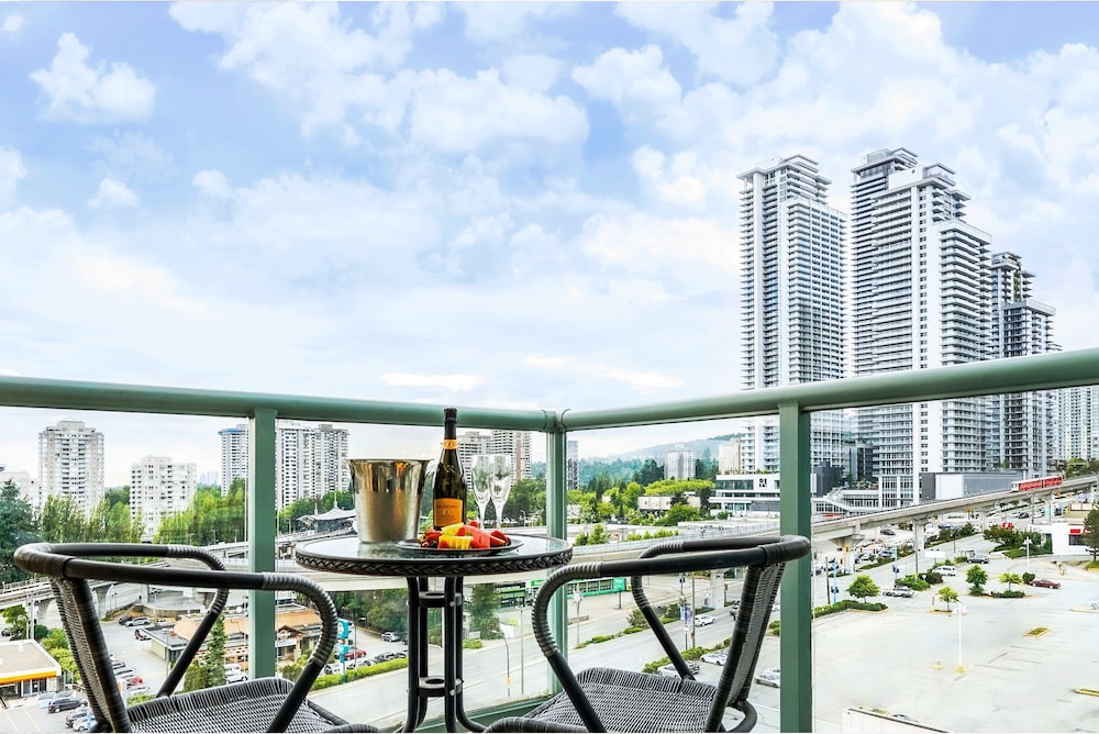 Executive Plaza Hotel Metro Vancouver 45/50