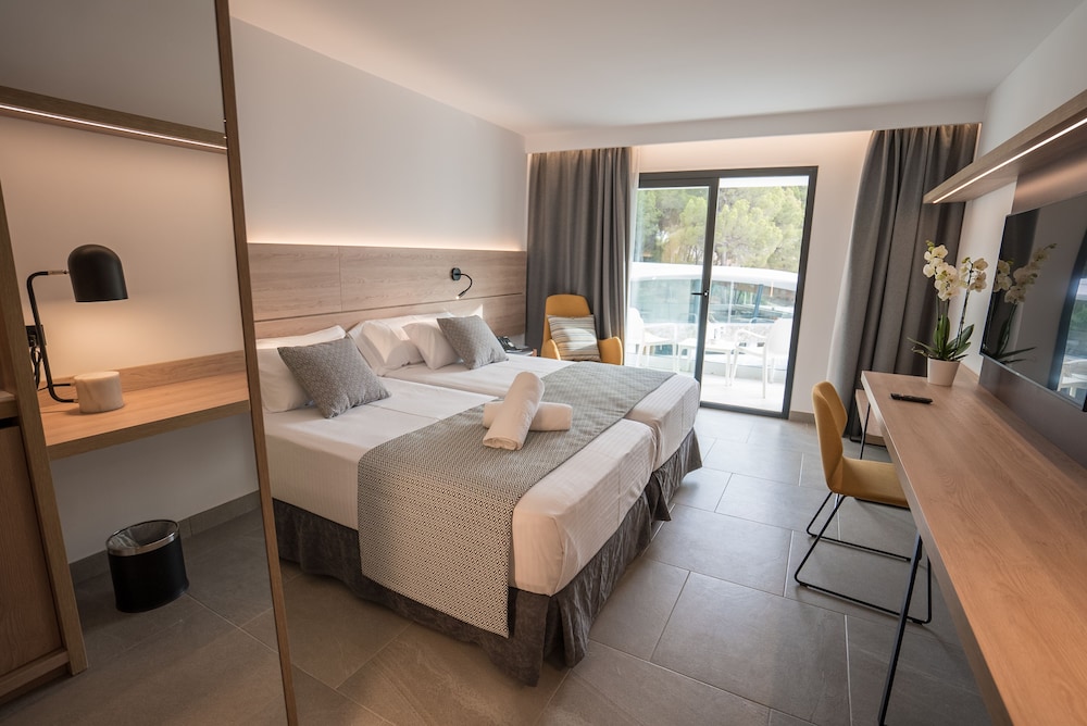 SUPERIOR, SINGLE, DOUBLE BED