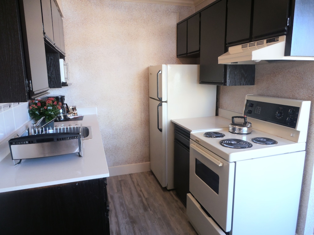 Divya Sutra Suites on Robson Downtown Vancouver 8/42