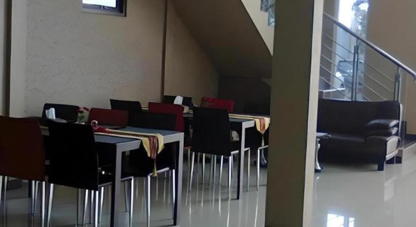 Permata Hotel Purwakarta 21/23