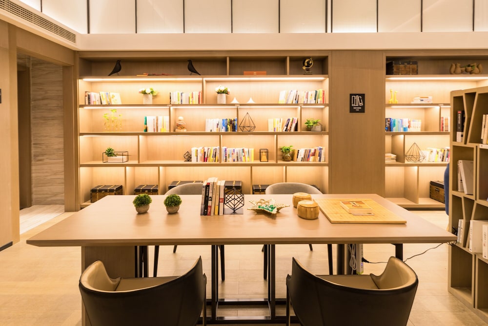 Atour Hotel Qingdao Airport Century Park 20/27