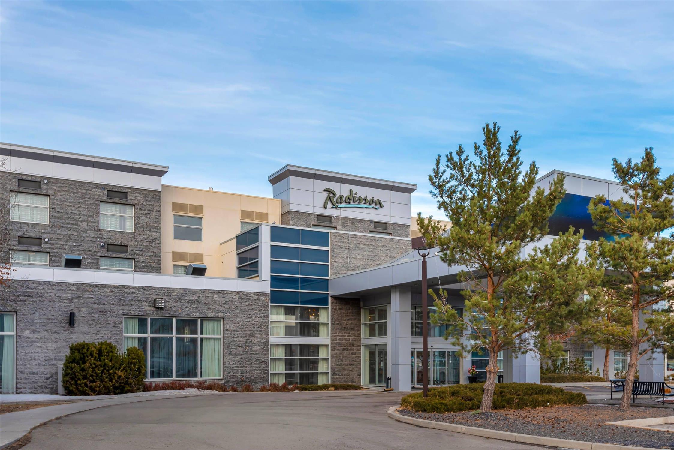 Radisson Hotel & Conference Centre Calgary Airport 5/78