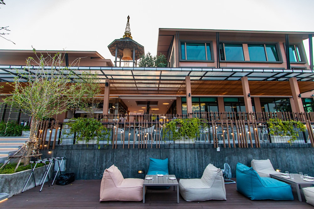 Rachabhura Hotel 2/50