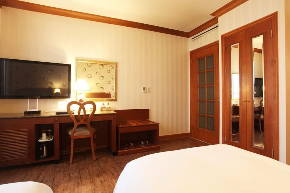 KARAK TOURIST HOTEL 19/50