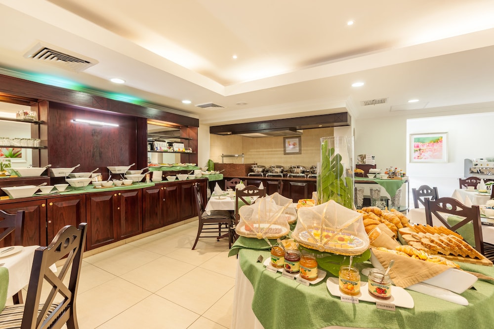 Courtyard Hotel Rosebank 36/47
