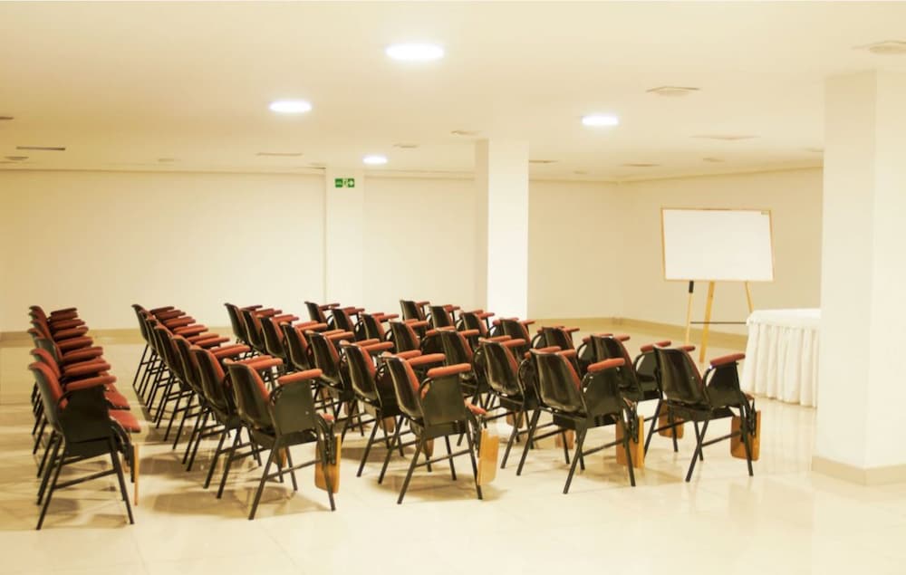 Apartaestudios Los Andes 35/39
