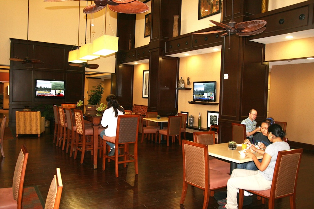 Hampton Inn & Suites New Braunfels 47/66