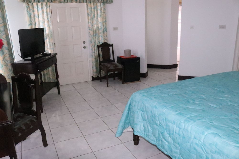 Pink Rock Bed & Breakfast 22/58