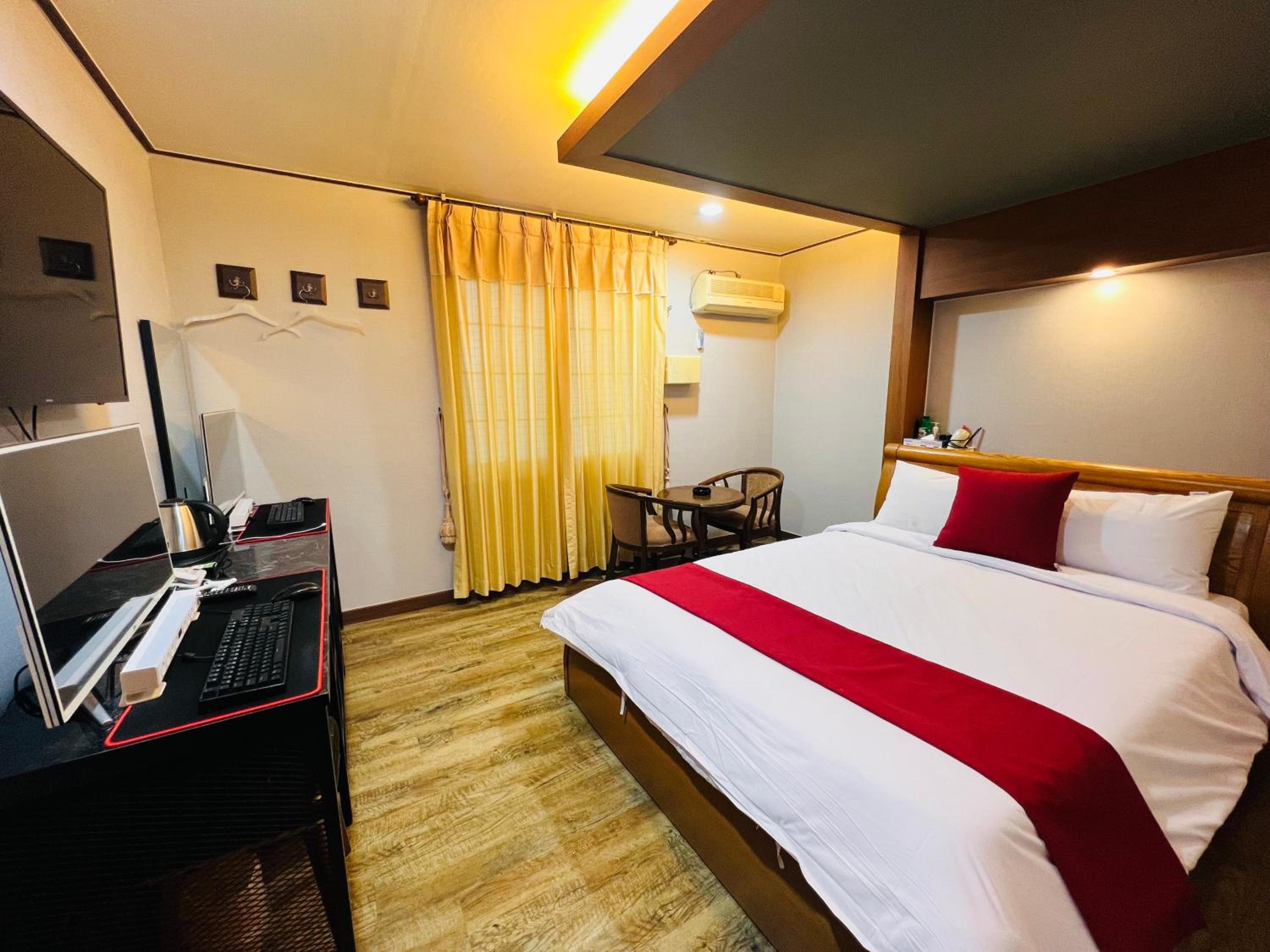 Sweet Hotel 22/47