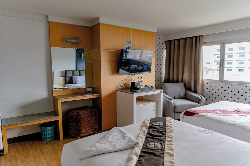 Satit Grand View Hotel 14/30