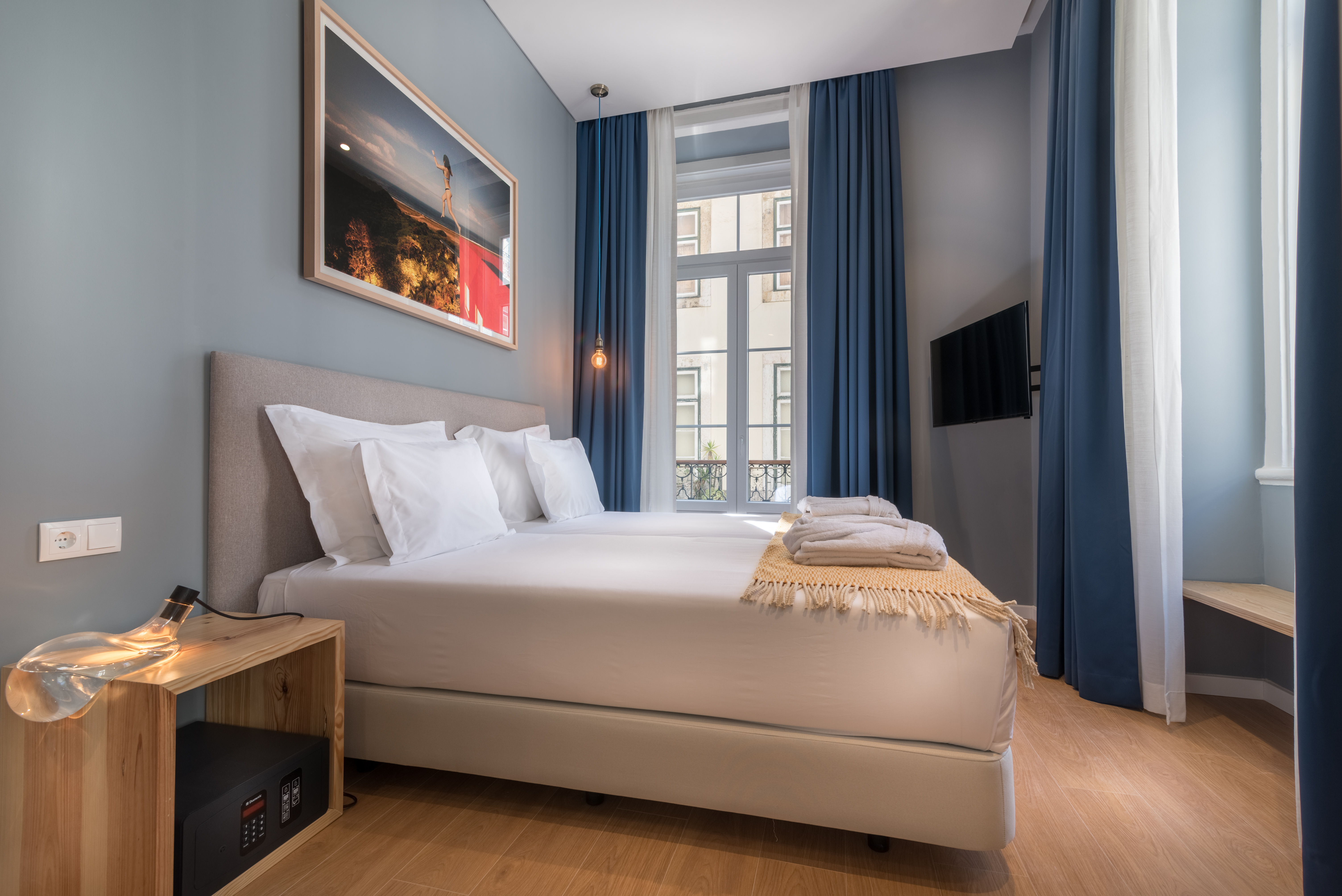 SUPERIOR, DOUBLE OR TWIN BED, CITY VIEW