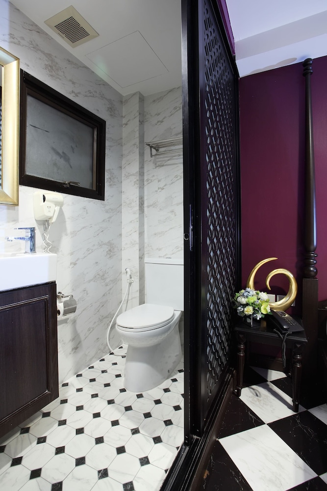 Violet Tower At Khaosan Palace 64/68