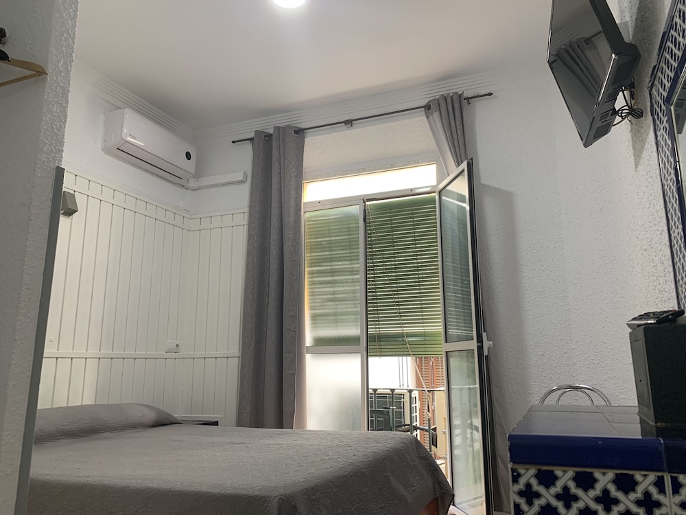 Hostal Alcobia 6/33
