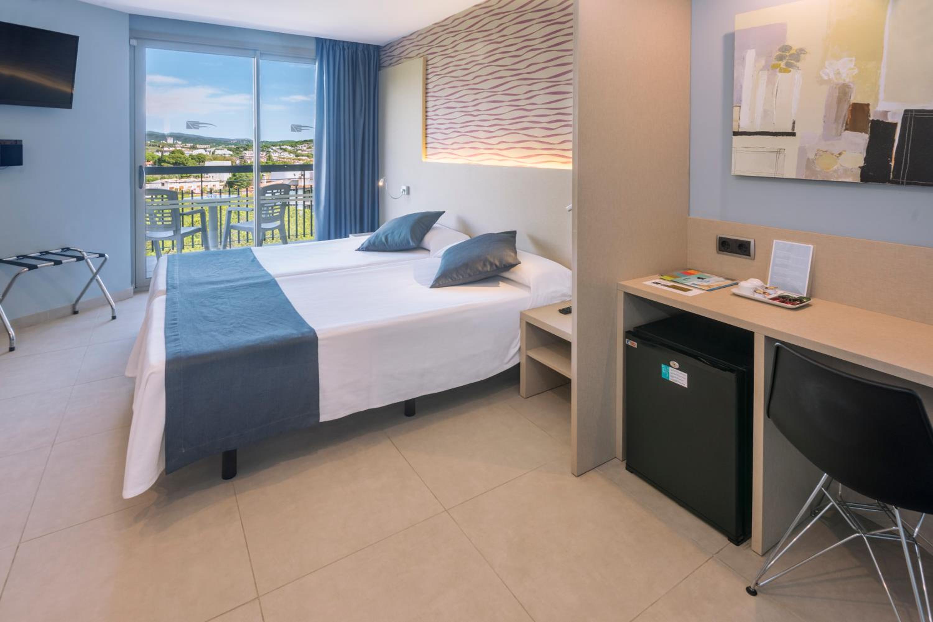 Room, Twin Beds, Lateral Side Sea View، GHT S Agaro Mar 10/10