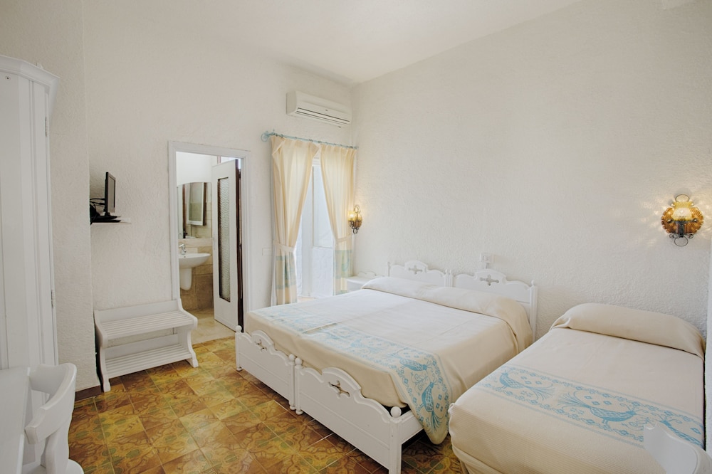 Hotel Al Faro 9/33