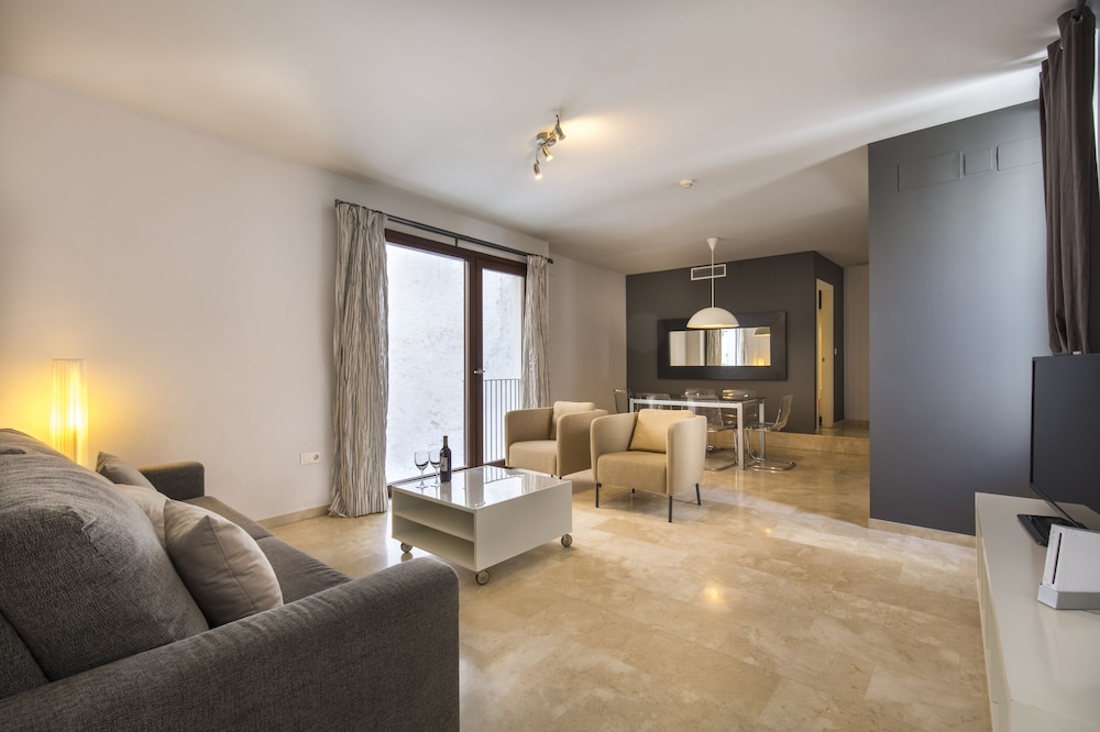Comet Suites Elvira 34/62