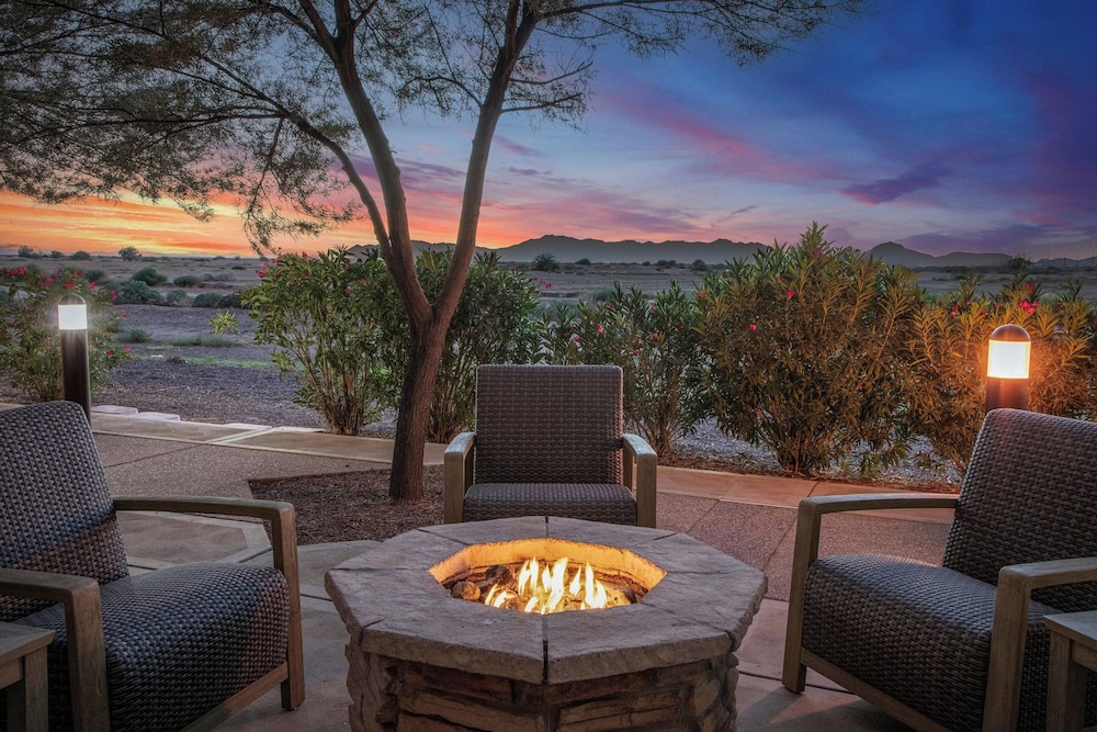Fairfield Inn Suites Phoenix Chandler Fashion Center 54/65